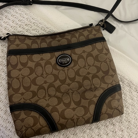 Coach Crossbody - Picture 2 of 2